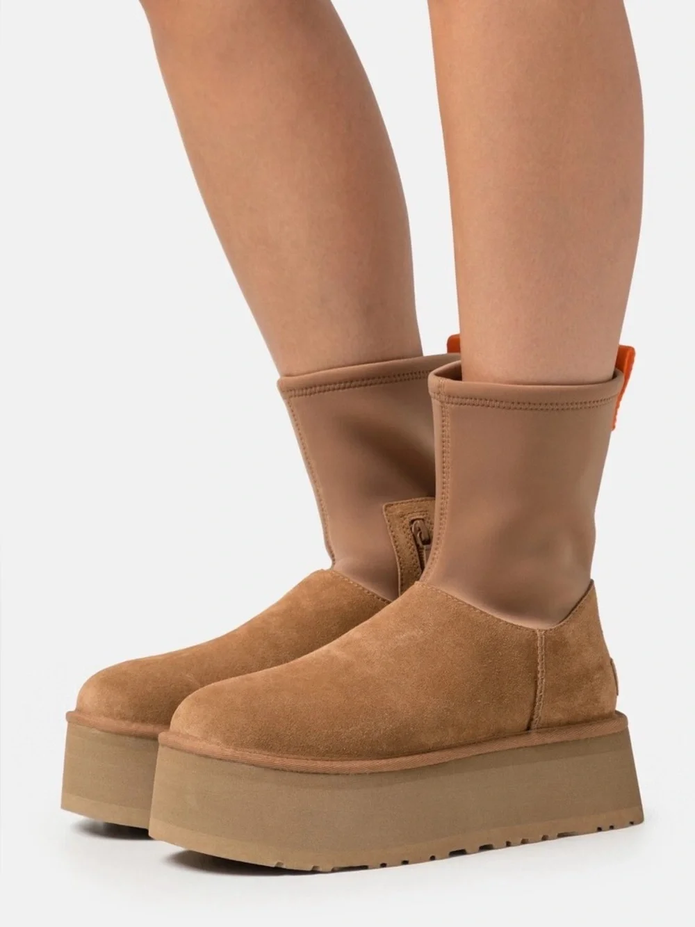 UGG UGG Classic Dipper Platform 1144031 Women's Fashion Boots Chestnut Sz 5